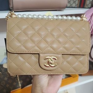 Crossbody purse